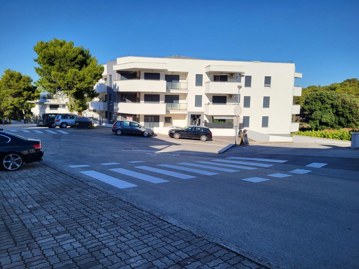 Apartment Kiara Premantura Exterior foto